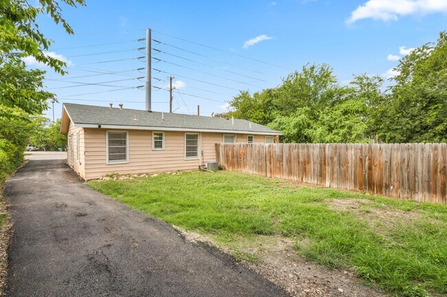 Building Photo - 759 Avondale Ave