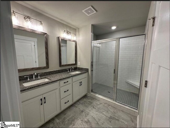 Building Photo - 100 Evergrace Wy