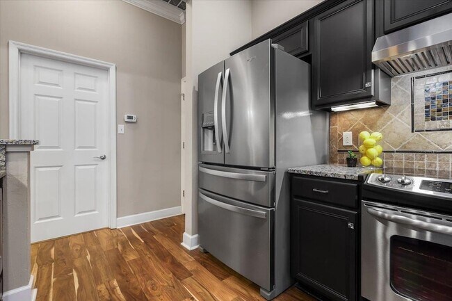 Building Photo - 1799 Cassatt Dr