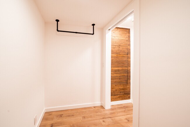 Building Photo - 2637 1/2 C St