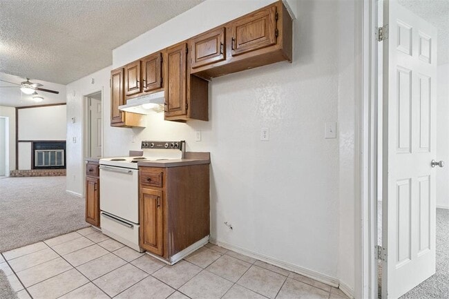 Building Photo - 6203 SE 47th St