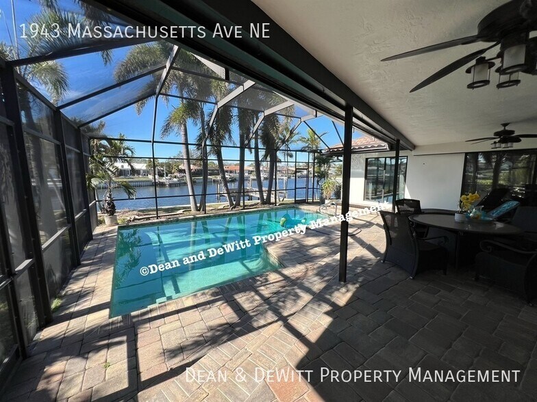 Building Photo - 4 Bed/3 Bath