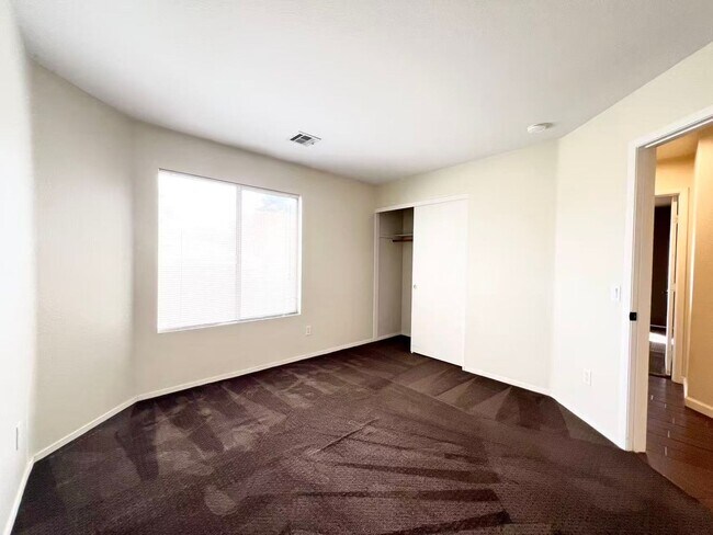 Building Photo - 10996 Crispinio St