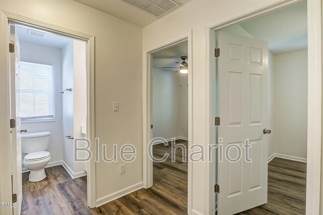 Building Photo - 1104 E Geer St
