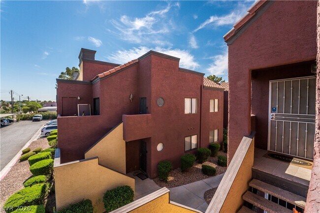 Building Photo - 4050 Pacific Harbors Dr