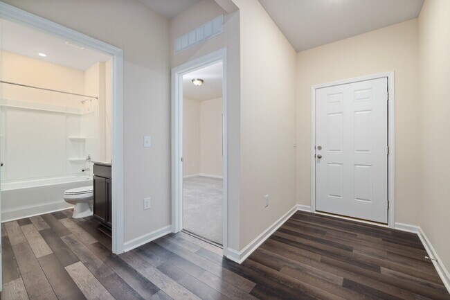 Building Photo - One level ranch house with 4 bedroom in Raleigh