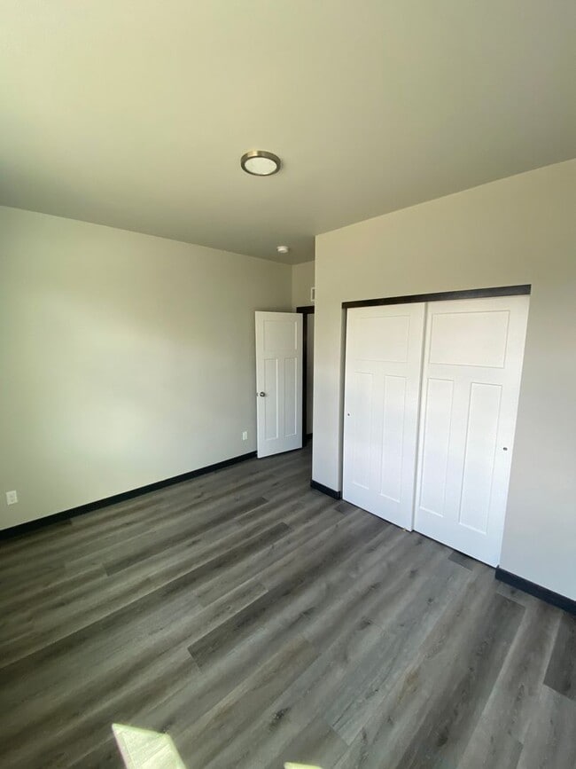 Building Photo - New Townhome in Priest River