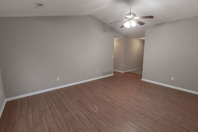 Building Photo - 4700 Fenimore Dr