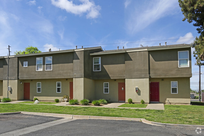 Primary Photo - Amberwood Apartments