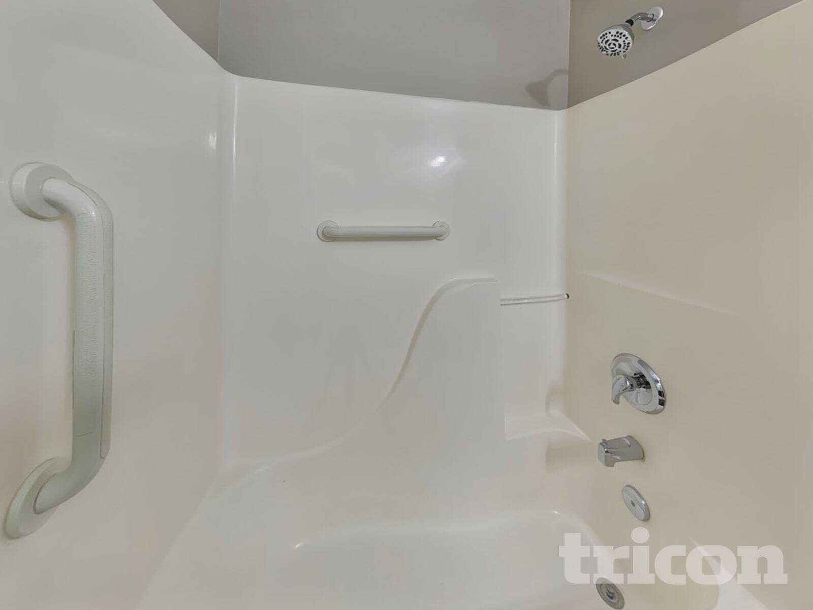 Building Photo - 1082 Sunmeadow Cir