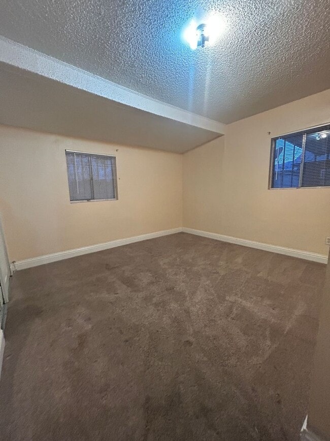 Building Photo - Spacious 3 bed/1 bath coming soon in McFar...