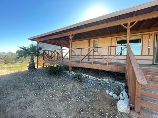 Building Photo - 21620 W Narramore Rd