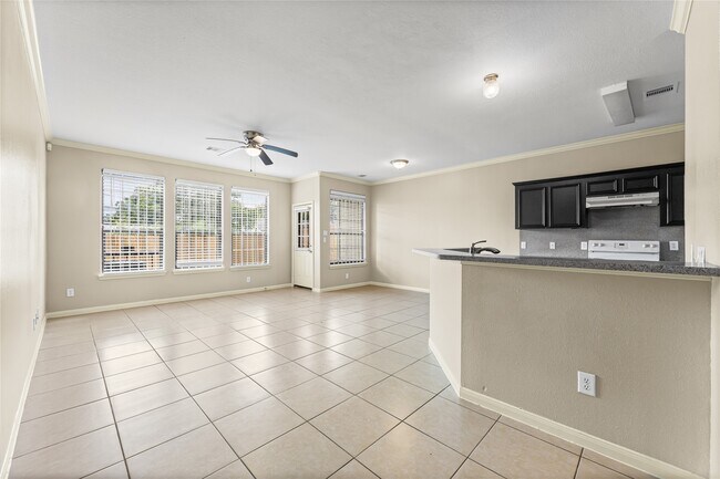 Building Photo - 4536 Mallow St