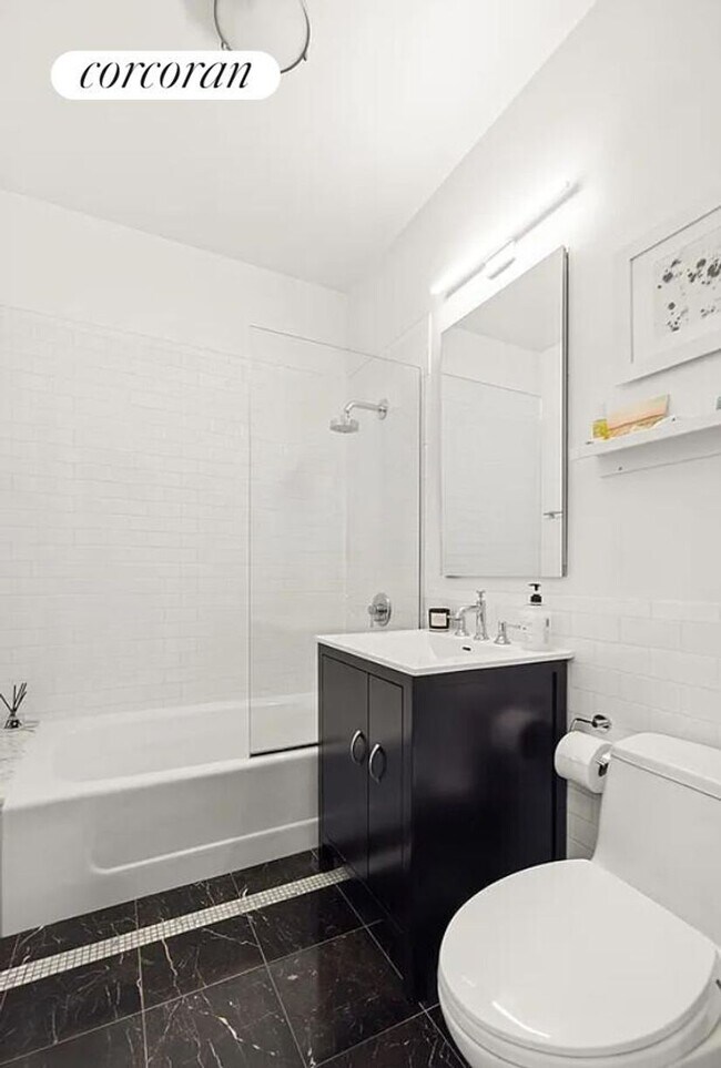 Building Photo - 96 Rockwell Pl