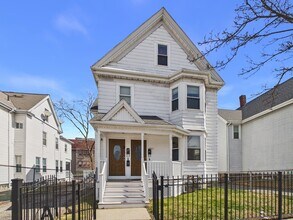 Building Photo - 1040 Hyde Park Ave