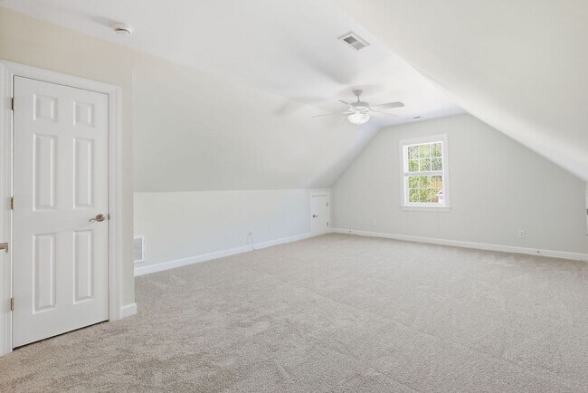 Building Photo - Welcome to Windmill Meadows!