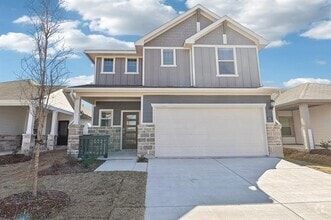 Building Photo - 916 Tulip Trl