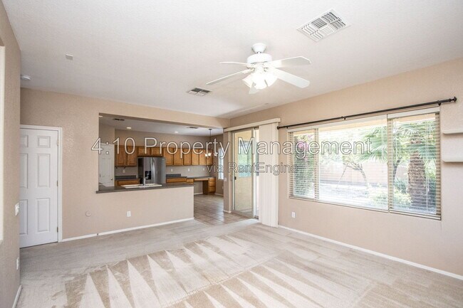 Building Photo - 951 E Bellerive Pl
