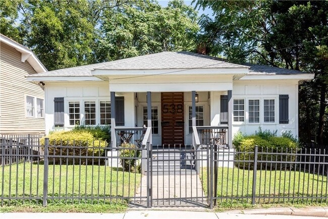 Building Photo - 538 Winton Terrace NE