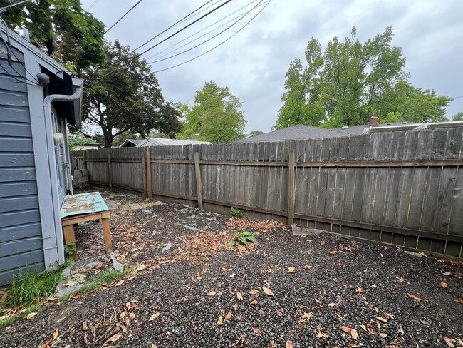 Building Photo - 1912 20th St NE