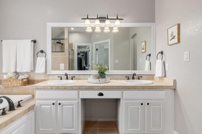 Building Photo - Upgraded 3 Bed Home in Aledo ISD with Office and Spacious Open Layout