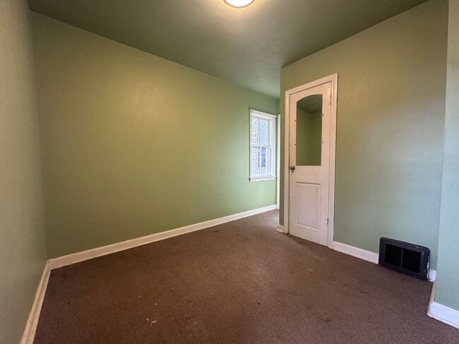 Building Photo - 120 N 4th Ave