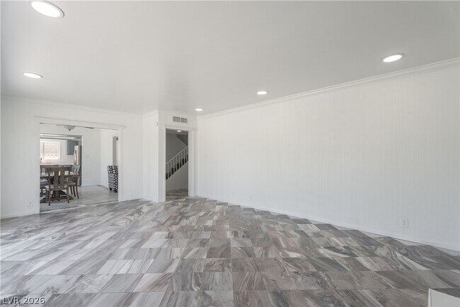 Building Photo - 2298 Golden Arrow Dr
