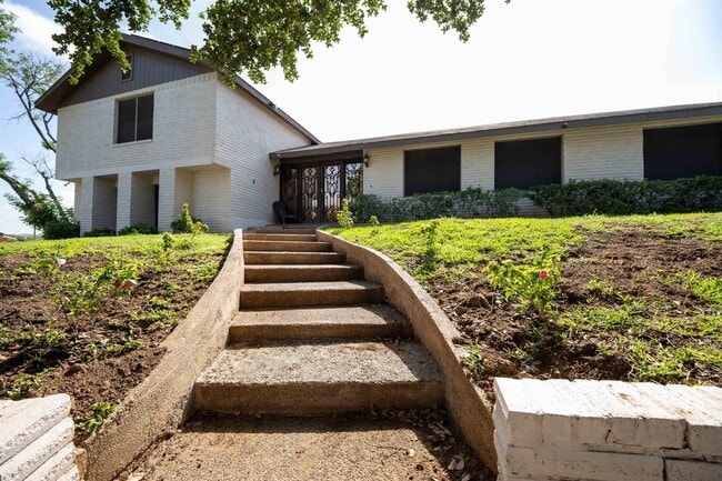Building Photo - 226 Sunset Loop