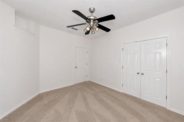 Building Photo - 2230 Park Hurst Dr