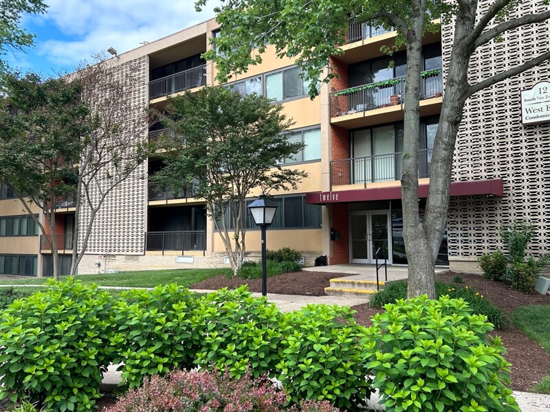Building Photo - 12 S Van Dorn St