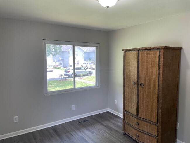 Building Photo - Fabulous Renovated Home Available Now!