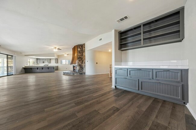 Building Photo - 29611 Bonanza Pl