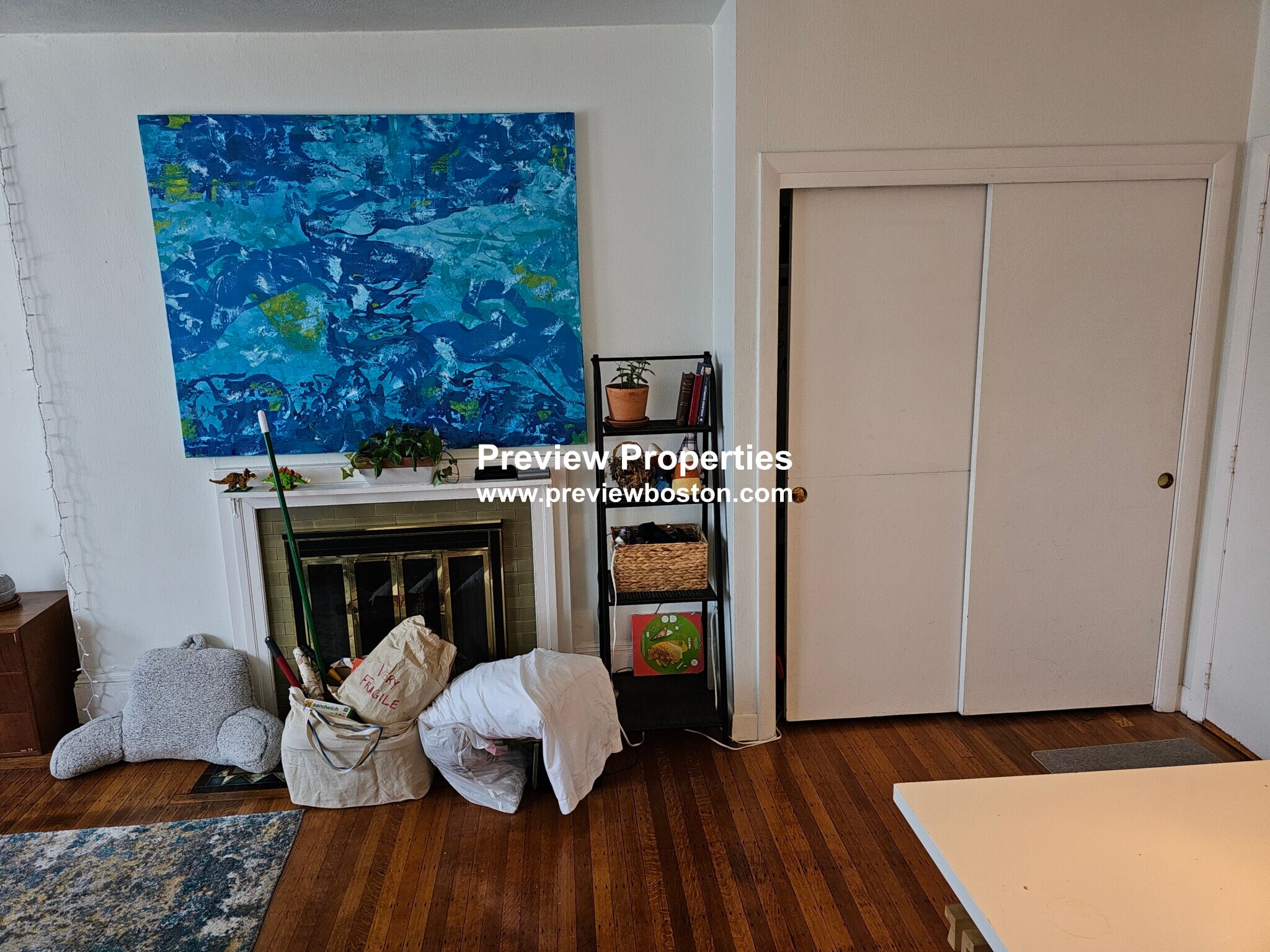 Building Photo - 922 Beacon St