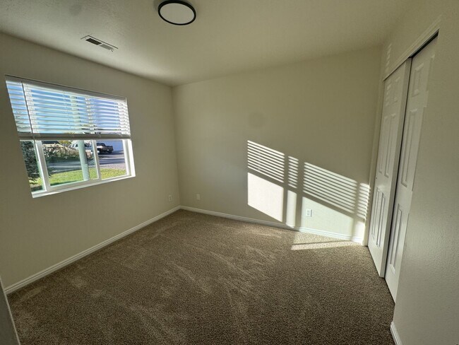 Building Photo - Ranch Rambler in Enoch