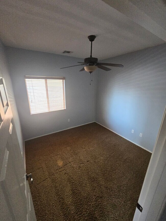 Building Photo - Must See 4 Bedroom Home in Sahuarita!  3 C...