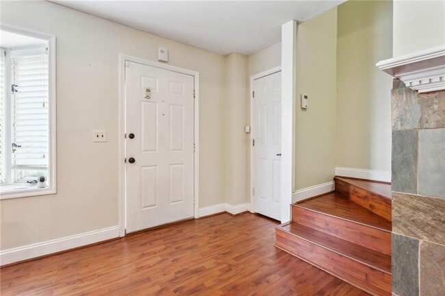 Building Photo - 102 Holcomb Ferry Rd