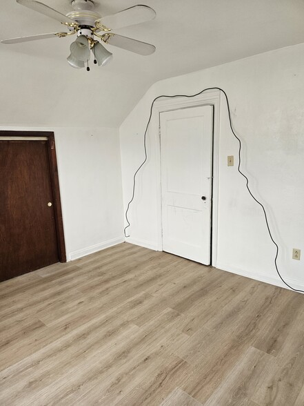 Building Photo - 113 Sellitti Ln