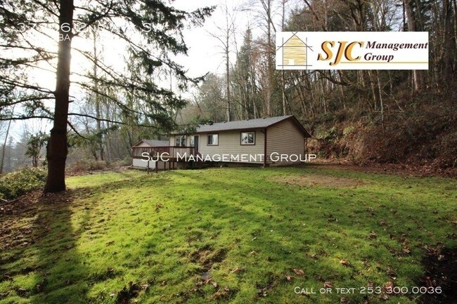 Building Photo - Three Bedroom Plus Finished Basement