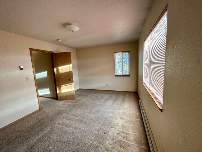 Building Photo - Stiles Apartments
