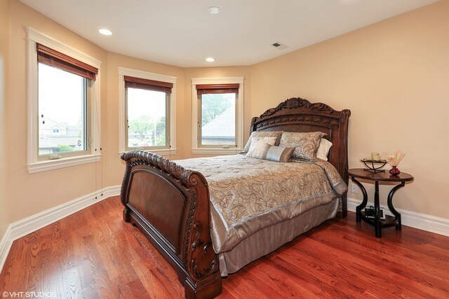 Building Photo - 2323 Douglas Ave