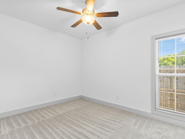 Building Photo - 1255 Burrow Cir