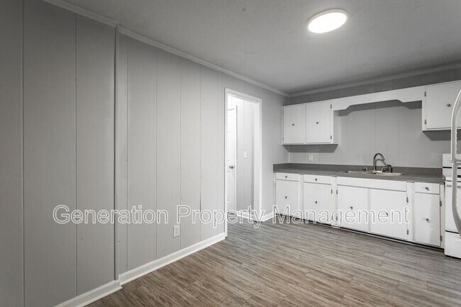 Building Photo - 112 Van Cleve St