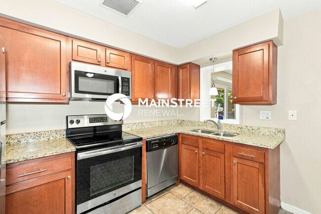 Building Photo - 3 Bedroom Pet-Friendly Home in Holiday, FL with Main Street Renewal