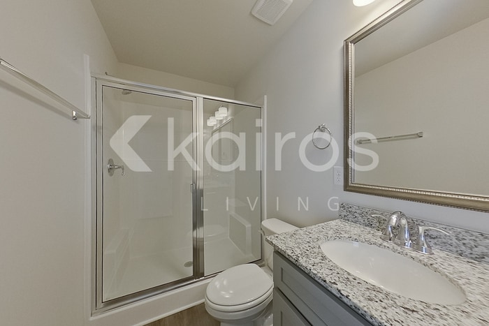 Building Photo - 2129 Banyon Cir