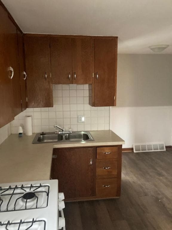 Building Photo - 604 S Fillmore St