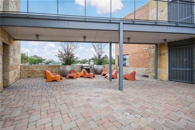 Building Photo - 3016 Guadalupe St