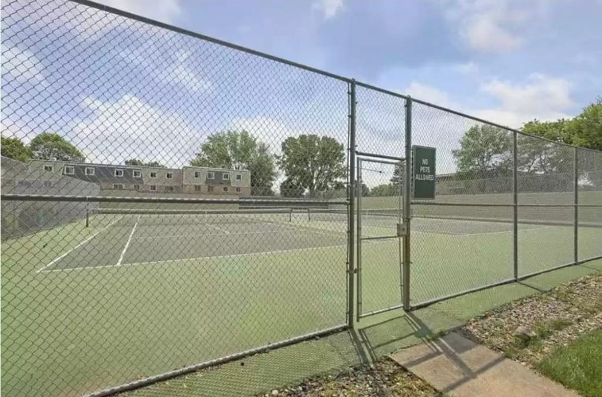 Building Photo - 2042 Louisiana Ave S