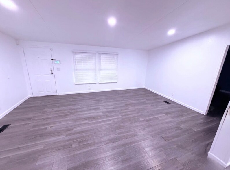 Building Photo - 7109 W Loop 1604 N