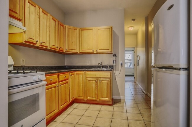 Building Photo - 273 Webster Ave