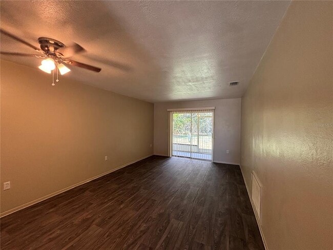 Building Photo - 2850 Westmoreland Ct